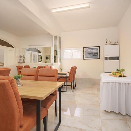 Rooms Orion Vodice Eksteriør billede